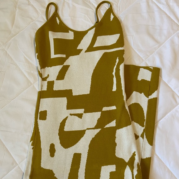 H&M Dresses & Skirts - Gorgeous Maxi Dress